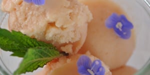 Photo de la Recette: Crème Glacée aux Pêches de Vigne