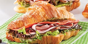 Croissants au Jambon Fumé Pesto et Pepperoni