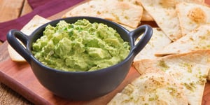 Croustilles de Tortillas et Guacamole aux Chipotles Maison
