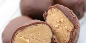 Délicieuse Recette de Boules au Beurre D'arachide Enrobées de Chocolat