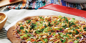 Photo de la Recette: Deux Pizzas au Fromage et au Poulet BBQ