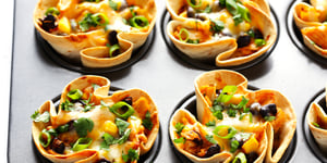 Photo de la Recette: Coupes D’enchilada Faciles