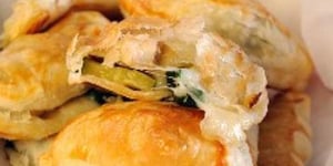 FEUILLETÉS AU POULET ET À LA COURGETTE