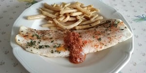 Photo de la Recette: Filets de Hoki au Pesto Rouge et Haricots Beurre
