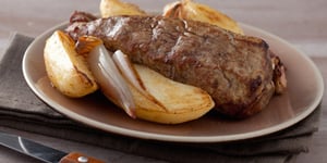 Photo de la Recette: Filet Mignon de Veau, Pommes de Terre Dorées et Échalotes Fondantes