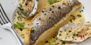 Photo de la Recette: Filets de Bar Beurre Blanc aux Huîtres et Champagne