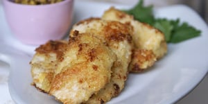 Photo de la Recette: Filets de Dinde Panée à la Noisette, Dip de Moutarde à L'ancienne {sans gluten ni lait}