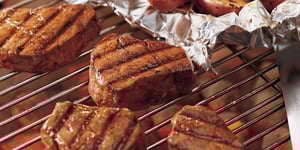 Filets Mignons Marinés avec Pommes de Terre Grelots aux Fines Herbes