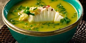 Photo de la Recette: Flétan dans un Bouillon de Cari Jaune