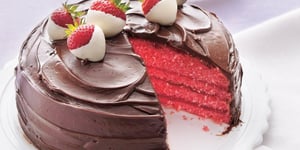 Gâteau aux Fraises Enrobé de Chocolat