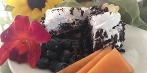 Photo de la Recette: Gâteau Chocolat Coulis de Fruit et Crème Fouettée