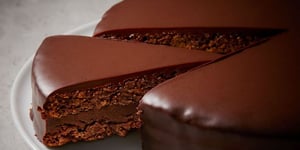 Gâteau D'anniversaire au Chocolat Doux