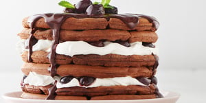 Gâteau de Gaufres Forêt-noire aux Cerises