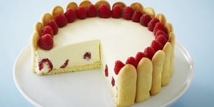 Photo de la Recette: Gâteau Élégant au Citron et aux Framboises