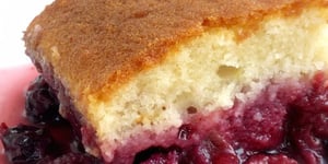 Photo de la Recette: Gâteau Jeannette Renversé Petits Fruits et Rhubarbe