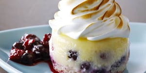 Gâteaux Meringués au Citron et aux Fruits Rouges