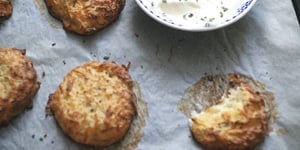 Photo de la Recette: GALETTES DE POMMES DE TERRE, RICOTTA & YOGOURT AU MIEL