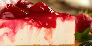 Gâteau au Fromage aux Fraises et à la Confiture