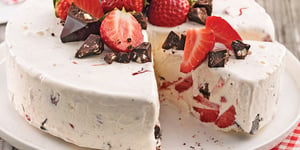 Photo de la Recette: Gâteau Glacé aux Fraises et Chocolat