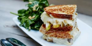 Photo de la Recette: Grilled Cheese au Brie, Poires et Noix