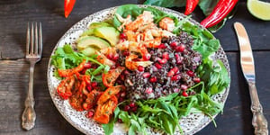 Photo de la Recette: Healthy Salade au Quinoa Noir, Avocat, Crevettes et Tomates Séchées