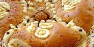 Photo de la Recette: Le Christopsomo ou Pain aux Noix et à la Cannelle