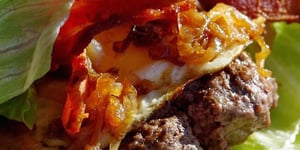 Le Régime Burger ou L’art de Maigrir en se Faisant Réellement Plaisir