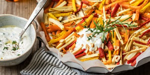 Photo de la Recette: Légumes Racines au Four et Sauce au Yogourt