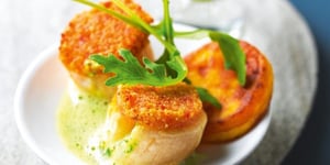 Photo de la Recette: Les noix de Saint-Jacques gratinées au chorizo de Cyril Lignac
