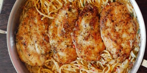Les pâtes au Poulet Italien dans une Sauce Crémeuse au Fromage Blanc et au Parmesan