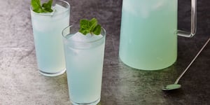 Limonade Alcoolisée aux Framboises Bleues
