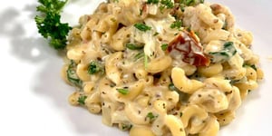 Photo de la Recette: Macaroni au Fromage, Tomates Séchées et Épinards