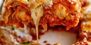 MAMA'S BEST LASAGNA