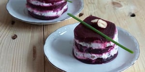 Photo de la Recette: Mille feuille Betterave, Chèvre et Noisettes