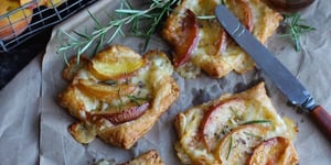 Photo de la Recette: Minifeuilletés aux Nectarines et au Brie