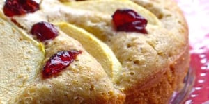 Photo de la Recette: Moelleux à L'épeautre, aux Pommes et Cranberries