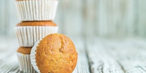 MUFFINS À LA CITROUILLE, AU SON D'AVOINE ET AUX ÉPICES