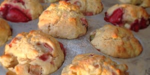 Photo de la Recette: Muffins à la Fraise et à la Rhubarbe