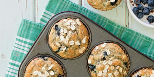 MUFFINS À L’AVOINE ET AUX BLEUETS