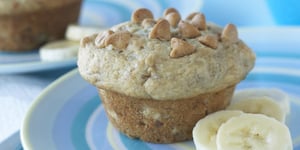 MUFFINS AU BEURRE D’ARACHIDE ET AUX BANANES