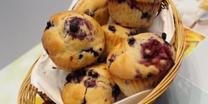 Muffins aux Bleuets, Framboises et Yogourt