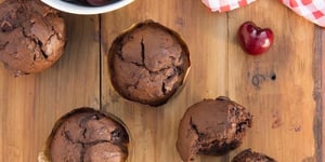 MUFFINS AUX CERISES ET AU CHOCOLAT