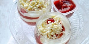 Photo de la Recette: Nuage de Fromage Blanc aux Cerises Confites