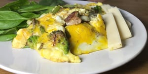 Omelette aux Épinard avec Lanière de Porc