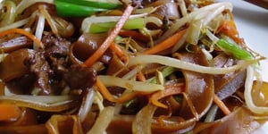 Photo de la Recette: Pâtes de Riz Sautées avec Boeuf 干炒牛河 Gānchǎo Niúhé