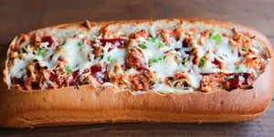Pain Fourré au Poulet (et sauce BBQ)