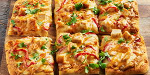 Photo de la Recette: Pain Plat au Poulet Thaï à Partager