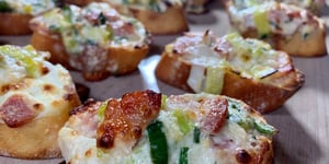 Pains aux Poireaux, Bacon et Fromage