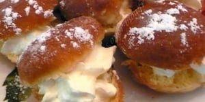 Petits Beignets à la Crème