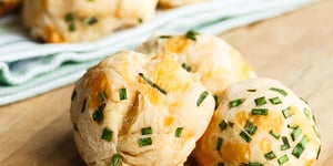 Petits Pains au Fromage